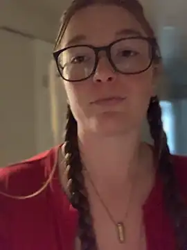 PussiesnCream  online show from April 2, 2026, 7:31 pm