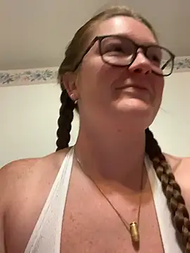 PussiesnCream  online show from July 9, 2026, 3:44 pm