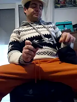 Snapshot of Dharmare@xh chatting on February 19, 2025, 4:00 pm Dharmarexh online show from February 19, 2025, 4:00 pm