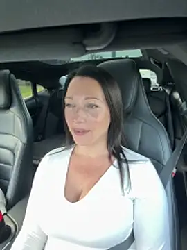 Snapshot of Viola_Beck chatting on May 7, 2026, 5:44 am Viola Beck online show from May 7, 2026, 5:44 am