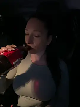 Viola Beck online show from March 19, 2025, 4:57 am