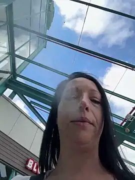 Viola Beck online show from March 14, 2025, 4:40 pm