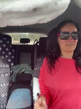 lolabunny9 online show from February 12, 2025, 7:13 pm