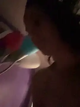 lolabunny9 online show from February 12, 2025, 1:06 pm