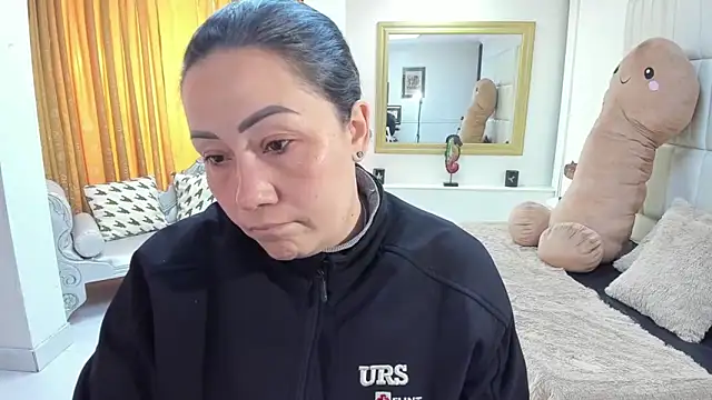 gaby trent online show from November 7, 2025, 12:53 pm