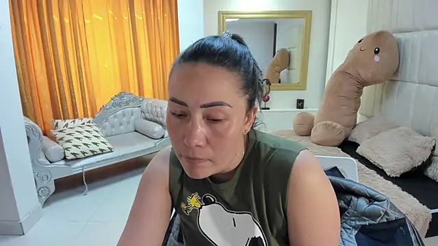 gaby trent online show from November 18, 2025, 2:53 pm