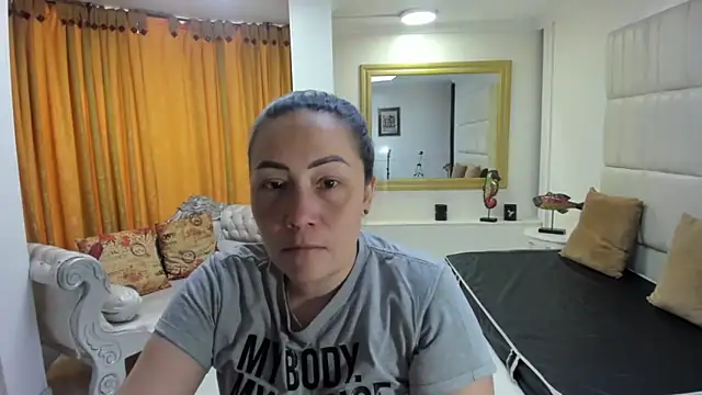 gaby trent online show from September 25, 2025, 1:28 pm