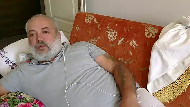 husoizmir online show from October 1, 2025, 12:42 pm