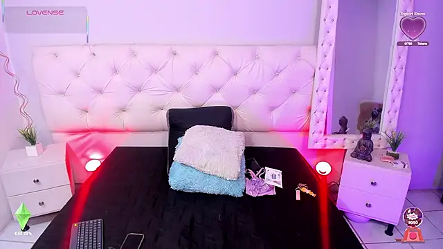 ximena slut 21 online show from October 1, 2025, 3:33 am