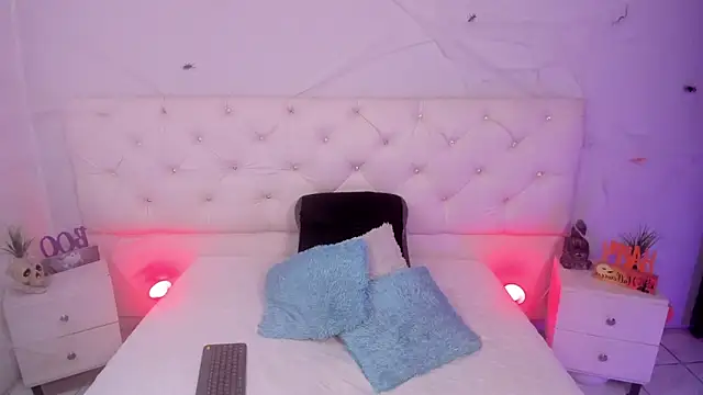 ximena slut 21 online show from October 14, 2025, 3:40 am