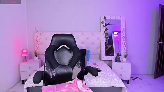 ximena slut 21 online show from March 20, 2025, 1:13 am