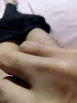 GUJJU GUJARATI online show from February 3, 2025, 6:07 pm