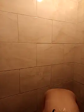 LinzyBaner online show from February 14, 2025, 10:25 pm