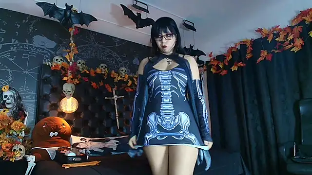 Snapshot of AlexHoe_ chatting on October 16, 2025, 6:49 pm AlexHoe online show from October 16, 2025, 6:49 pm