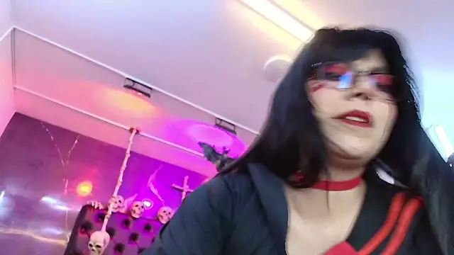 Snapshot of AlexHoe_ chatting on March 17, 2025, 9:35 pm AlexHoe online show from March 17, 2025, 9:35 pm