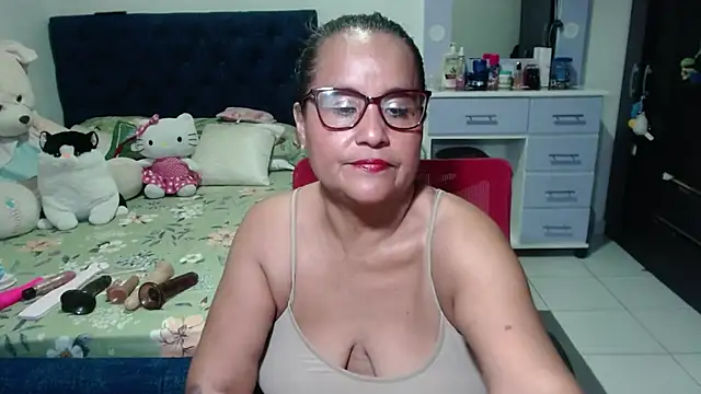 Snapshot of pervert_mommy_ chatting on December 3, 2025, 10:47 am pervert mommy online show from December 3, 2025, 10:47 am