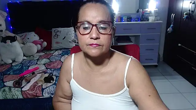 Snapshot of pervert_mommy_ chatting on January 6, 2026, 9:46 am pervert mommy online show from January 6, 2026, 9:46 am