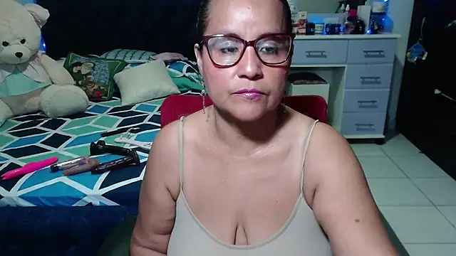 Snapshot of pervert_mommy_ chatting on December 20, 2025, 11:02 am pervert mommy online show from December 20, 2025, 11:02 am