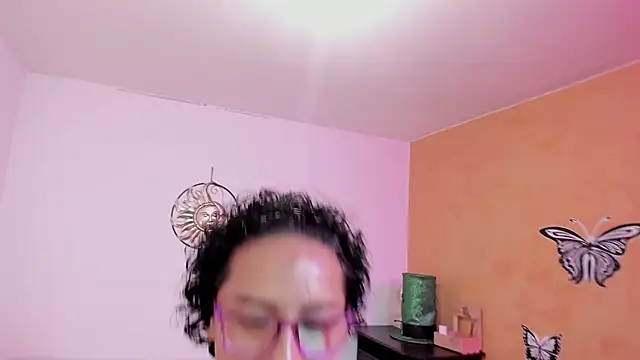 scarlet wet online show from February 13, 2026, 10:32 pm