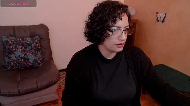 scarlet wet online show from February 7, 2025, 2:08 am