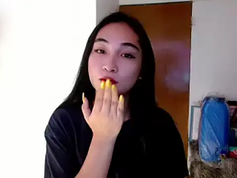 SweetLilly 18 online show from January 22, 2025, 12:06 pm