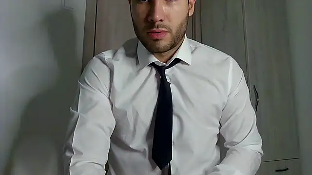 Justynn1 online show from December 2, 2024, 9:56 pm