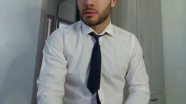 Justynn1 online show from February 26, 2025, 6:08 am