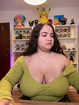 Snapshot of Sweet_sully__ chatting on January 18, 2026, 9:02 am Sweet sully online show from January 18, 2026, 9:02 am