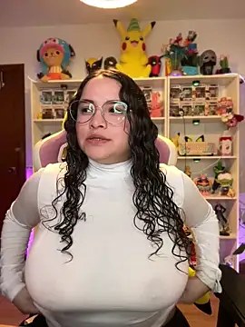 Snapshot of Sweet_sully__ chatting on February 10, 2026, 10:03 am Sweet sully online show from February 10, 2026, 10:03 am