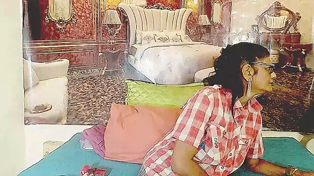 IndianAllure online show from April 10, 2026, 5:25 am