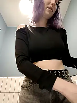 Snapshot of Frost_foxy chatting on February 18, 2025, 6:48 am Frost foxy online show from February 18, 2025, 6:48 am