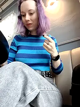 Snapshot of Frost_foxy chatting on February 10, 2025, 8:53 am Frost foxy online show from February 10, 2025, 8:53 am