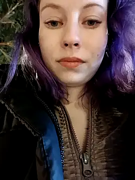 Snapshot of Frost_foxy chatting on February 21, 2025, 6:40 am Frost foxy online show from February 21, 2025, 6:40 am