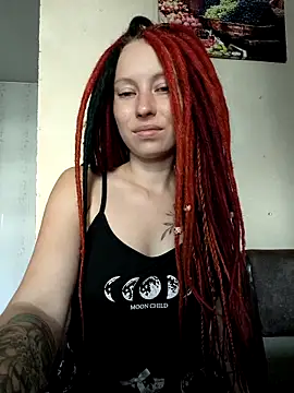 Snapshot of Frost_foxy chatting on September 18, 2025, 5:32 am Frost foxy online show from September 18, 2025, 5:32 am