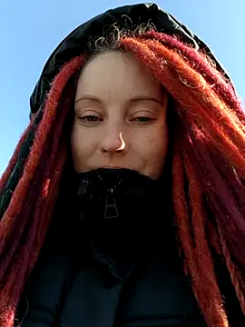 Snapshot of Frost_foxy chatting on October 1, 2025, 2:38 am Frost foxy online show from October 1, 2025, 2:38 am