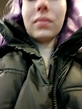 Snapshot of Frost_foxy chatting on February 12, 2025, 6:40 am Frost foxy online show from February 12, 2025, 6:40 am