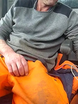 tedddy123 online show from March 10, 2026, 2:43 pm