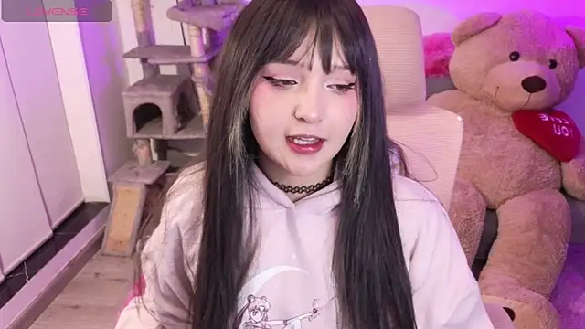 KuroChan420 online show from February 19, 2026, 3:25 am