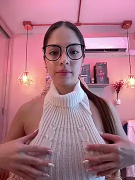 Zoe Bae online show from March 5, 2025, 8:00 pm