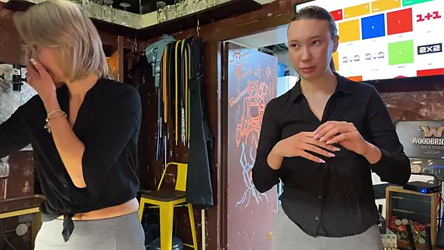 Snapshot of dirtypub chatting on February 23, 2025, 1:21 pm dirtypub online show from February 23, 2025, 1:21 pm