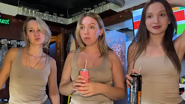 Snapshot of dirtypub chatting on October 4, 2025, 5:58 pm dirtypub online show from October 4, 2025, 5:58 pm