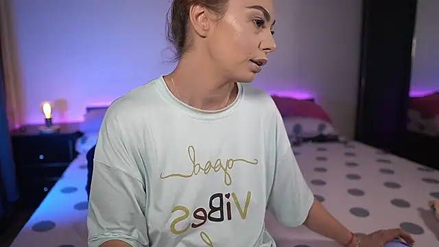 TiffanyPierce online show from September 28, 2025, 8:16 pm