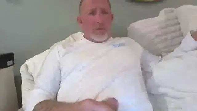 couple211 online show from January 7, 2026, 3:00 am