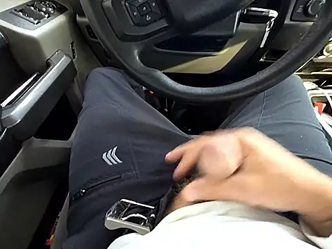 couple211 online show from January 7, 2026, 3:06 pm