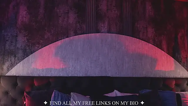 Charlotte Germanotta  online show from April 1, 2026, 7:33 pm