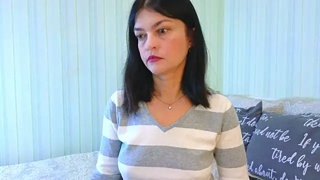  Lily  online show from November 10, 2025, 7:24 am