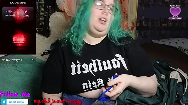 JannetPie online show from October 24, 2025, 8:08 pm