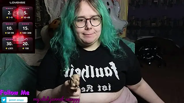 JannetPie online show from October 27, 2025, 3:24 pm