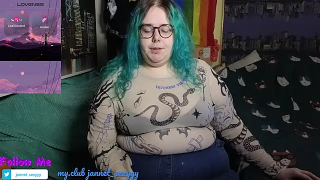 JannetPie online show from October 4, 2025, 5:47 pm