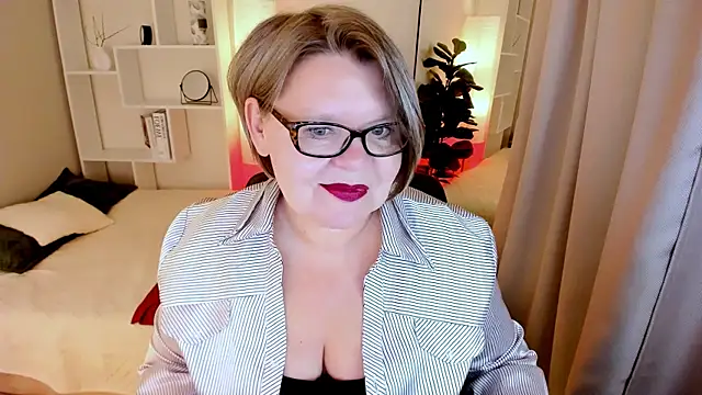 Snapshot of Shannonshine chatting on May 27, 2026, 1:18 pm Shannonshine online show from May 27, 2026, 1:18 pm